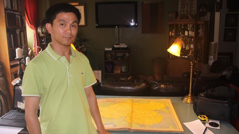 Anh Trần Thắng với bộ sưu tập của mình tại tư gia.