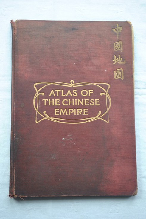 Ảnh bìa trước của quyển Atlas năm 1908.