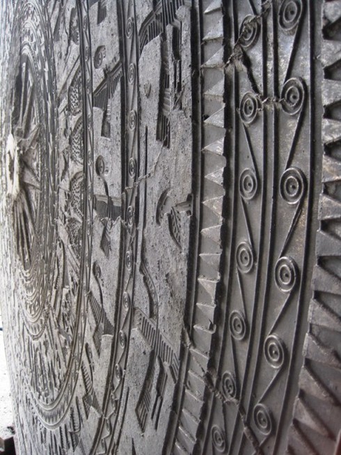 Cận cảnh đúc trống đồng thủ công lớn nhất thế giới - ảnh 8