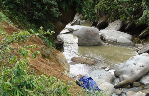 Bí ẩn xác chết trong bao tải, bị đâm như tra tấn thời Trung cổ - ảnh 1