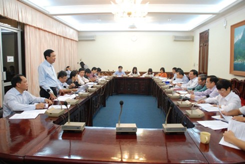 Quang cảnh buổi làm việc