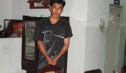 Một phụ nữ uống rượu, cự cãi bị chém đứt cánh tay - ảnh 1