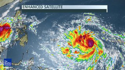 Xuất hiện bão mạnh Haiyan bên cạnh nguy cơ bão số 13 - ảnh 2