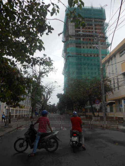 Phòng chống bão số 14: Siêu thị, cây xăng Đà Nẵng đã đóng cửa - ảnh 4