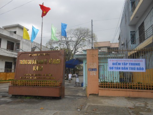 Phòng chống bão số 14: Siêu thị, cây xăng Đà Nẵng đã đóng cửa - ảnh 6