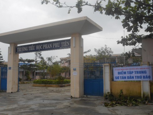 Phòng chống bão số 14: Siêu thị, cây xăng Đà Nẵng đã đóng cửa - ảnh 7