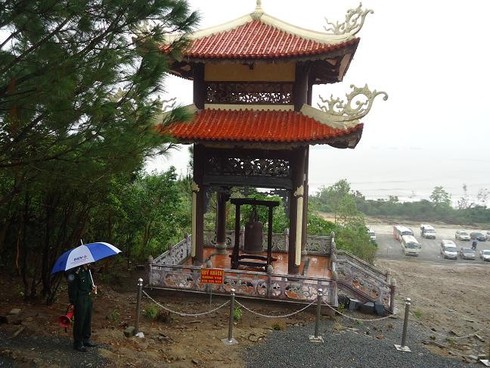 Tạm ngừng viếng mộ Đại tướng để làm lễ 49 ngày - ảnh 4