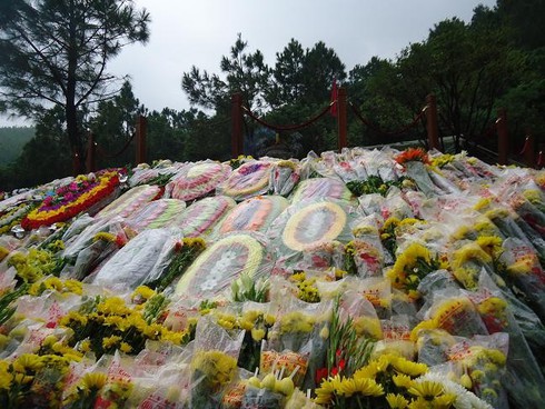 Tạm ngừng viếng mộ Đại tướng để làm lễ 49 ngày - ảnh 7