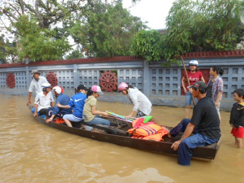 Thủ tướng yêu cầu tập trung khắc phục hậu quả mưa lũ - ảnh 1