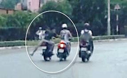 Cướp giật nhưng lại làm rơi dây chuyền - ảnh 1