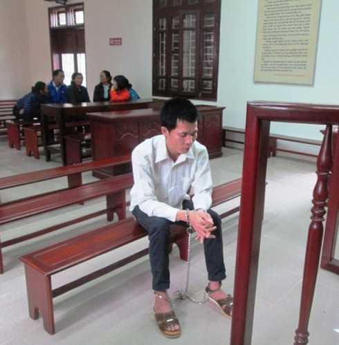 Giết người rồi lên núi gọi anh trai chở đi đầu thú - ảnh 1