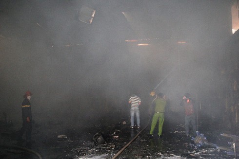 Lửa thiêu rụi phim trường của VTV - ảnh 1