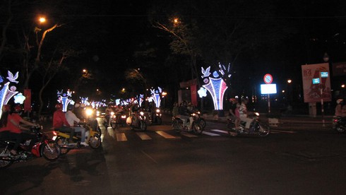 Không khí đón giao thừa Giáp Ngọ 2014 - ảnh 89