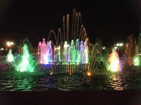 Không khí đón giao thừa Giáp Ngọ 2014 - ảnh 59