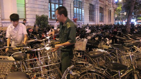 Không khí đón giao thừa Giáp Ngọ 2014 - ảnh 49