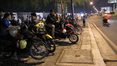 Không khí đón giao thừa Giáp Ngọ 2014 - ảnh 92