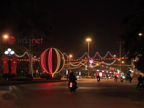 Không khí đón giao thừa Giáp Ngọ 2014 - ảnh 80