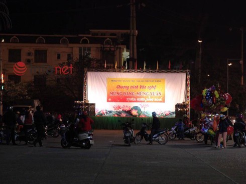 Không khí đón giao thừa Giáp Ngọ 2014 - ảnh 82