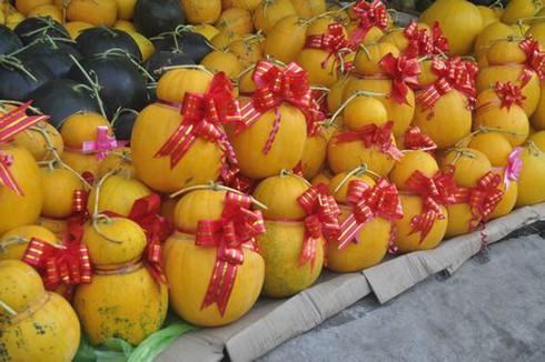 Dưa Mai An Tiêm viết chữ độc đáo ngày Tết - ảnh 2