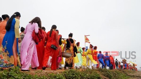 Rùng mình lễ hội chém lợn làng Ném Thượng - ảnh 4