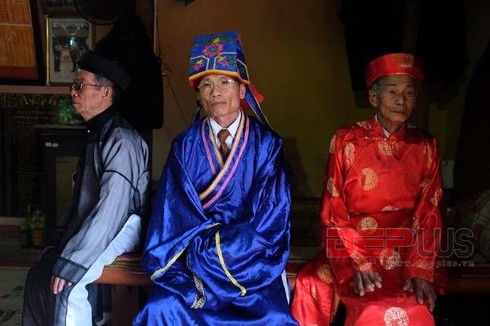 Rùng mình lễ hội chém lợn làng Ném Thượng - ảnh 2