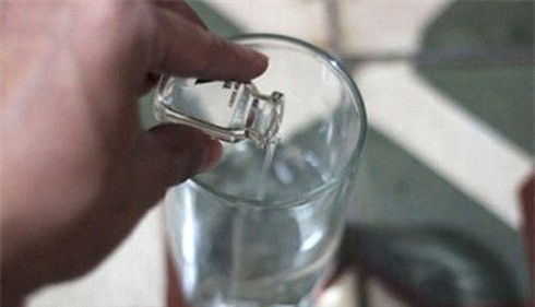 Đầu độc con riêng và mẹ vợ cũ của… “chồng” - ảnh 1