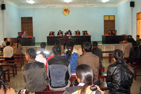 Dụ em gái đi mua bánh để hiếp dâm chị gái 6 tuổi - ảnh 2