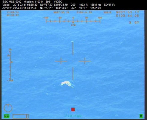 Tìm kiếm máy bay MH370: Dò được tín hiệu máy bay ở ở eo biển Malaysia - ảnh 7