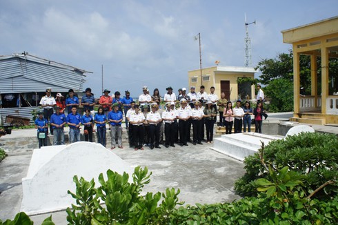 Cách trồng cây độc nhất vô nhị trên đảo Trường Sa - ảnh 2