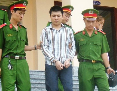 Gọi bạn thân đi uống nước rồi đâm chí mạng vì nghi