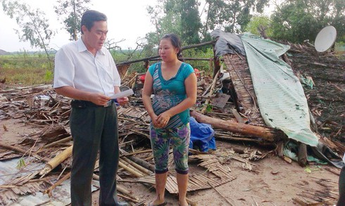 Lốc xoáy cuốn sập, tốc mái hơn 150 căn nhà ở Đồng Nai - ảnh 2