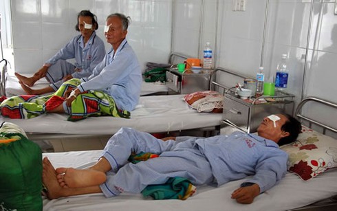 Mù, biến chứng hàng loạt sau phẫu thuật mắt ở BVĐK khu vực Quảng Nam - ảnh 1