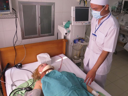 Hi hữu: Du khách Nga bị cá đâm vào cổ gây liệt tứ chi - ảnh 2