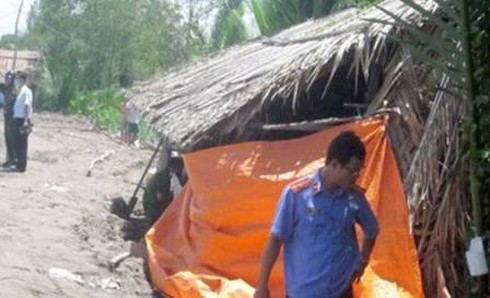 Người đàn ông giữ tôm bị giết, cắt