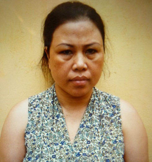 Dùng con gái 3 tuổi