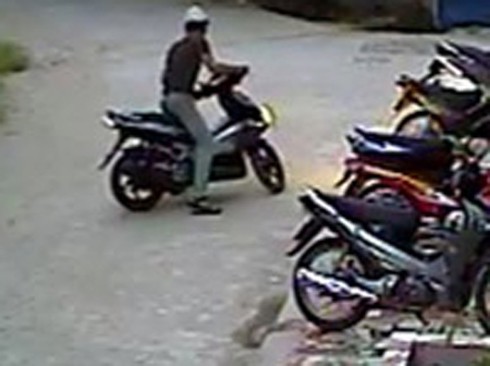 Trộm xe máy để đến chơi nhà bạn gái - ảnh 1