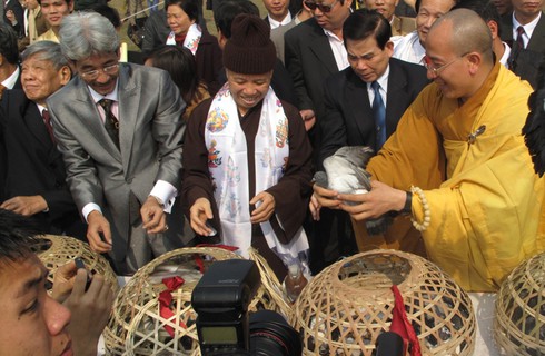 Cách cúng, văn khấn lễ phóng sinh dịp rằm tháng Bảy - ảnh 1