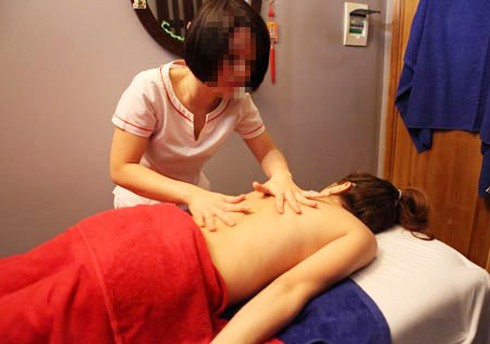 Cái kết có hậu của một cô gái massage - ảnh 1
