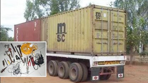 Móc ruột container, biến thịt bò, thịt trâu thành… thịt gà thối - ảnh 1