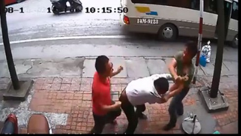 Khẩn trương điều tra vụ nhà xe đánh hành khách bị thương - ảnh 1