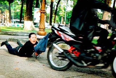 Cho người lạ đi nhờ, bị đánh và cướp luôn xe - ảnh 1