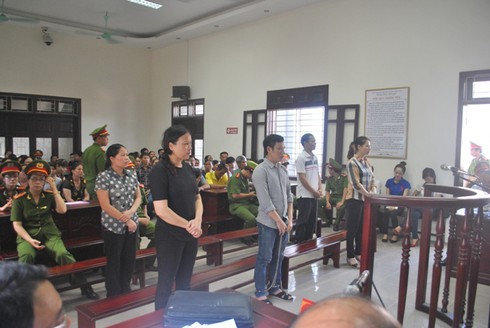 Xử án ma túy lớn nhất Thanh Hóa: Bị cáo ngất khi nghe hình phạt - ảnh 2