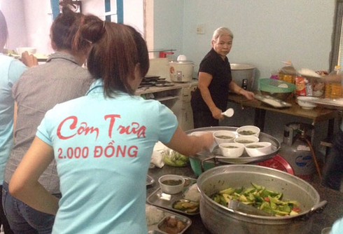 Quán cơm trưa 2.000 đồng ở Đồng Nai - ảnh 2