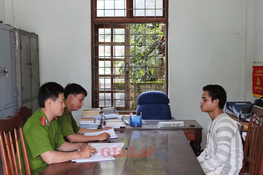 Bỏ nhà đi, bé gái lộ chuyện bị xâm hại - ảnh 2