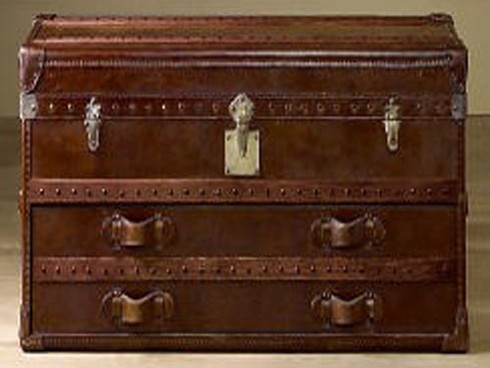 Trộm vác cả rương - ảnh 1