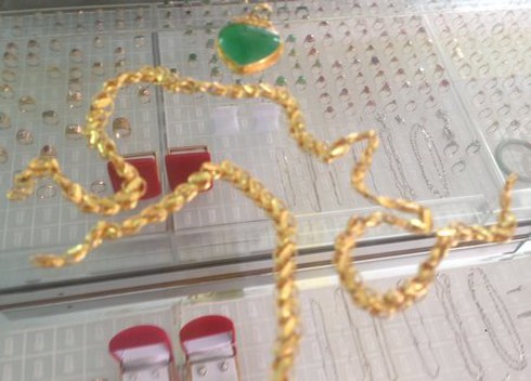 Uống “bùa tàng hình” đi cướp tiệm vàng - ảnh 1