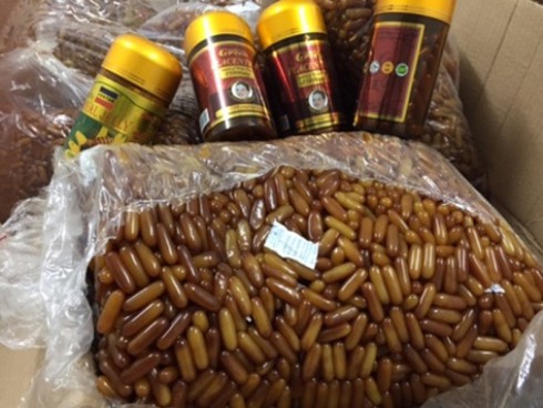 Hà Nội: Bắt 10 tấn collagen và các loại thực phẩm chức năng giả - ảnh 1