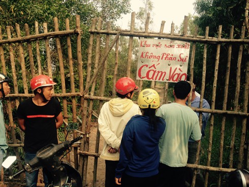 Trực thăng quân sự UH-1 bị rơi tại Bình Chánh - ảnh 2