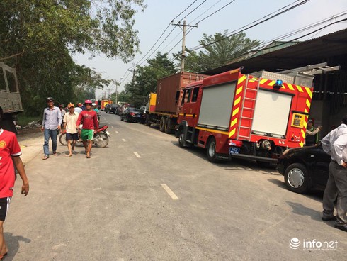 Trực thăng quân sự UH-1 bị rơi tại Bình Chánh - ảnh 7