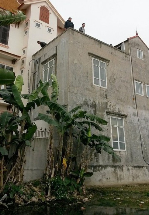Tin ban đầu về vụ